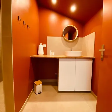 La P'tite Maison Vaudon Holiday home *